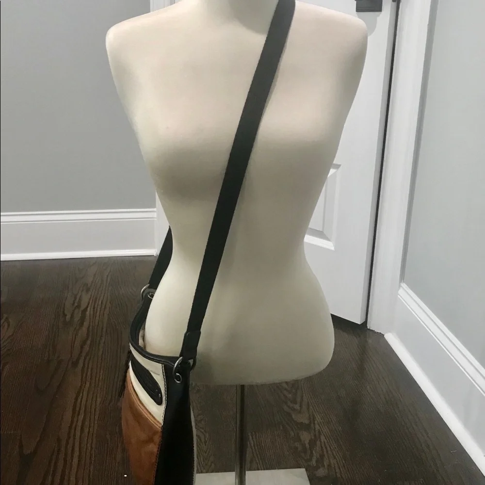 The Sak crossbody leather bag - Picture 3 of 8